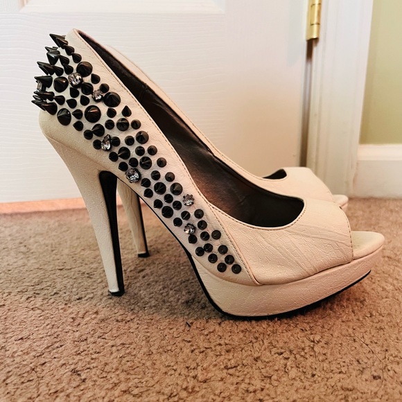 White Spike Studded Qupid Heels - Picture 4 of 5
